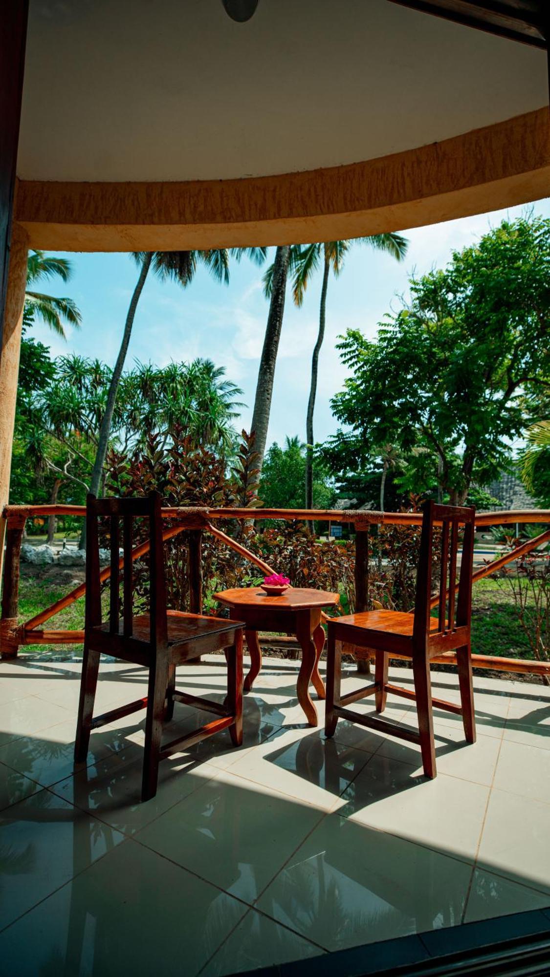 Sansi Kae Beach Resort Michamvi Kae Exterior photo