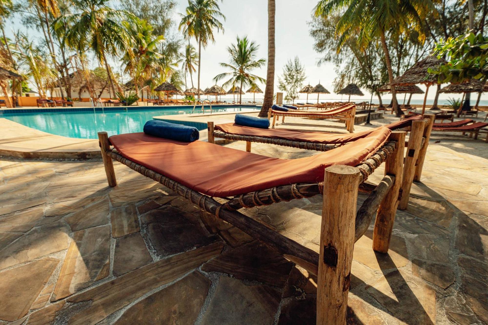 Sansi Kae Beach Resort Michamvi Kae Exterior photo